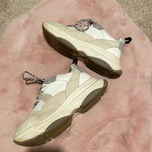 SHUSHOP Sneakers Size 10